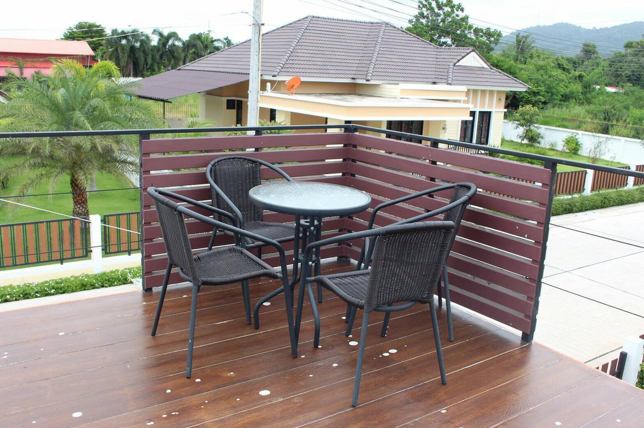 Ban Sumalai Hotel Rayong Exterior photo